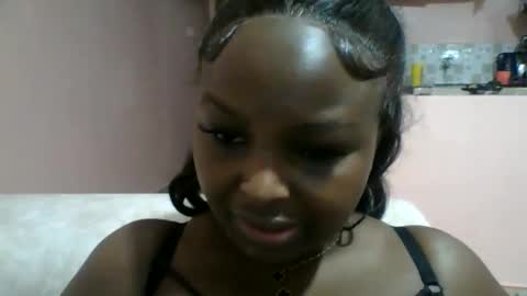 Snapshot of naughti_garlie chatting on June 8, 7:03 pm naughti_garlie online show from June 8, 7:03 pm