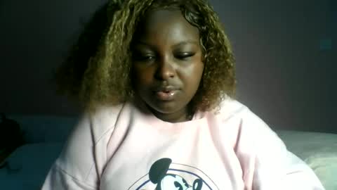 Snapshot of naughti_garlie chatting on June 23, 6:50 pm naughti_garlie online show from June 23, 6:50 pm