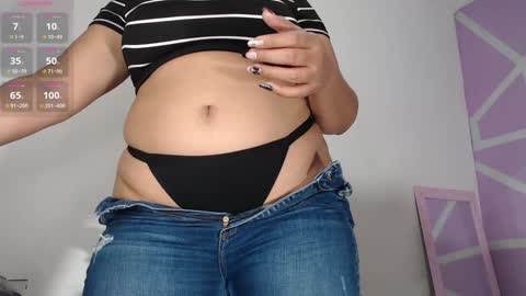 Snapshot of naughty69hottie chatting on January 15, 6:40 pm Leina  modelo independiente online show from January 15, 6:40 pm