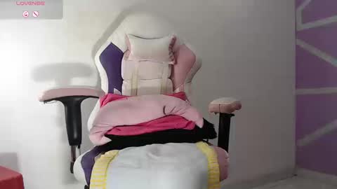 Snapshot of naughty69hottie chatting on September 8, 8:30 pm Leina  modelo independiente online show from September 8, 8:30 pm