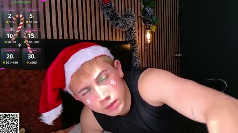 Christopher  Chris online show from December 17, 3:49 pm