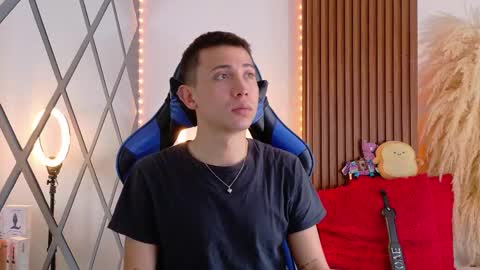 Christopher  Chris online show from September 13, 1:00 pm