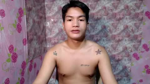 Snapshot of naughty_angelo chatting on July 9, 9:24 am naughty_angelo online show from July 9, 9:24 am