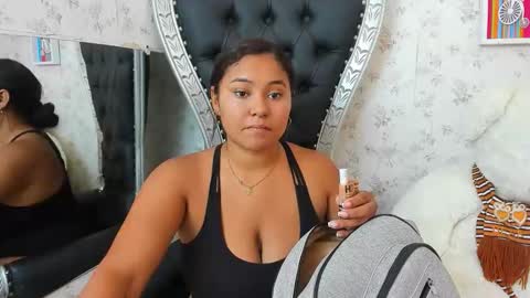 Zoe online show from December 22, 6:49 pm