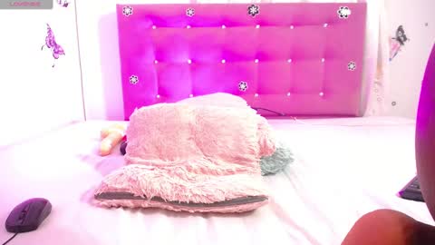 Snapshot of naughty_choko chatting on January 22, 11:53 pm L I S S online show from January 22, 11:53 pm