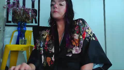 Snapshot of naughty_em_17 chatting on June 17, 4:15 am Em please help me reach 100 thumbs up 3 online show from June 17, 4:15 am