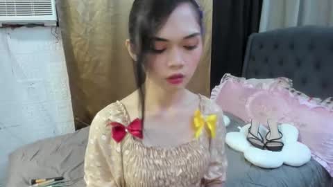 emma online show from November 9, 4:49 pm