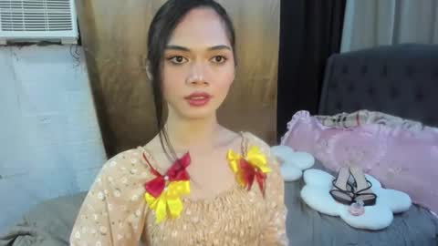 emma online show from November 10, 4:55 am