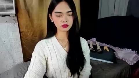 emma online show from March 22, 8:23 pm