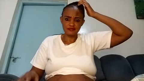 Snapshot of naughty_girl24722293 chatting on June 16, 8:17 am ask online show from June 16, 8:17 am