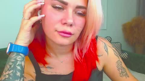 Snapshot of naughty_kittyy1 chatting on November 8, 9:35 pm Maria online show from November 8, 9:35 pm