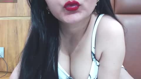 Snapshot of naughty_love489696 chatting on June 9, 5:57 pm riya online show from June 9, 5:57 pm