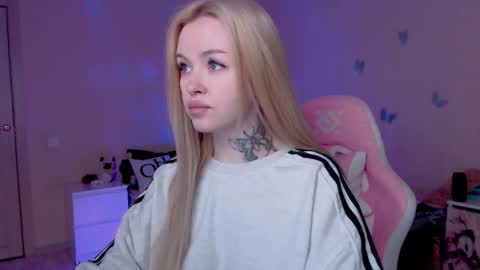 Mable online show from April 19, 1:16 am