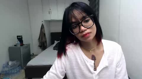 Snapshot of naughty_mariaxx chatting on April 25, 11:24 am Maria online show from April 25, 11:24 am