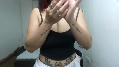 Snapshot of naughty_mariaxx chatting on April 28, 5:34 am Maria online show from April 28, 5:34 am