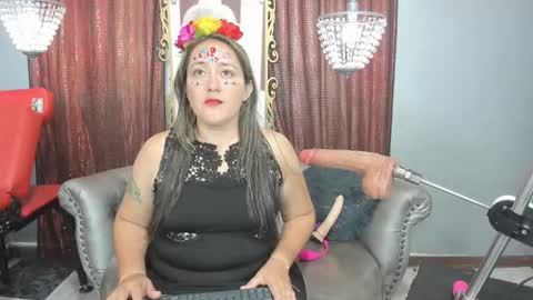 Snapshot of naughty_milf_esmeralda chatting on November 1, 2:46 am ESMERALDA online show from November 1, 2:46 am