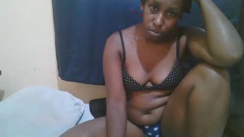 Snapshot of naughty_slender2 chatting on September 15, 7:30 am jn online show from September 15, 7:30 am