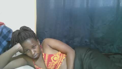 Snapshot of naughty_slender2 chatting on September 18, 8:38 am jn online show from September 18, 8:38 am