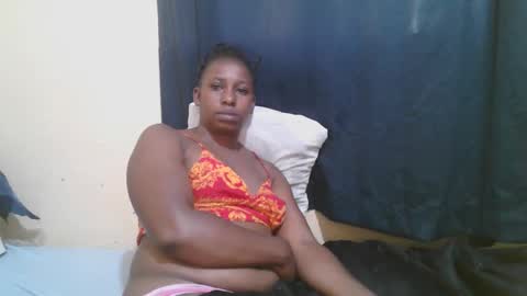 Snapshot of naughty_slender2 chatting on October 22, 5:41 am jn online show from October 22, 5:41 am