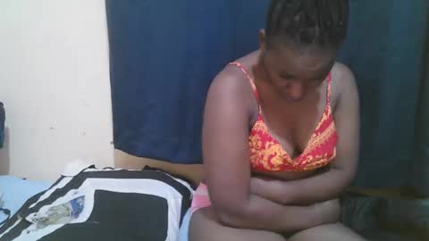 Snapshot of naughty_slender2 chatting on November 2, 2:03 am jn online show from November 2, 2:03 am