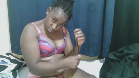 Snapshot of naughty_slender2 chatting on November 4, 3:16 am jn online show from November 4, 3:16 am