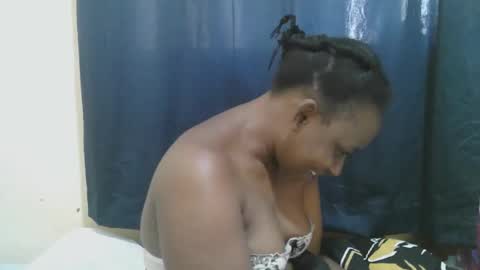 Snapshot of naughty_slender2 chatting on November 6, 6:58 am jn online show from November 6, 6:58 am