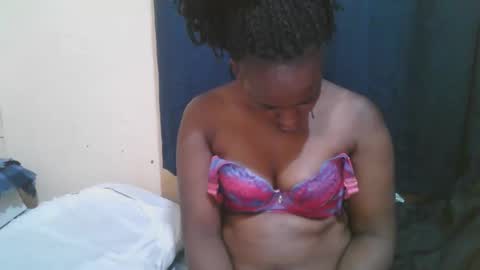 Snapshot of naughty_slender2 chatting on November 21, 5:22 pm jn online show from November 21, 5:22 pm