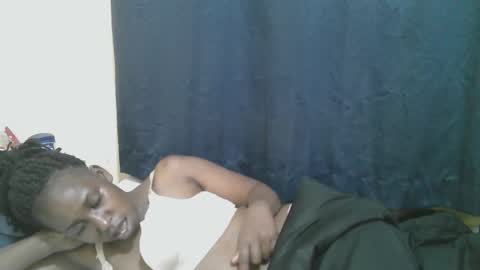 Snapshot of naughty_slender2 chatting on November 22, 6:29 pm jn online show from November 22, 6:29 pm