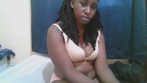 Snapshot of naughty_slender2 chatting on November 24, 7:19 am jn online show from November 24, 7:19 am