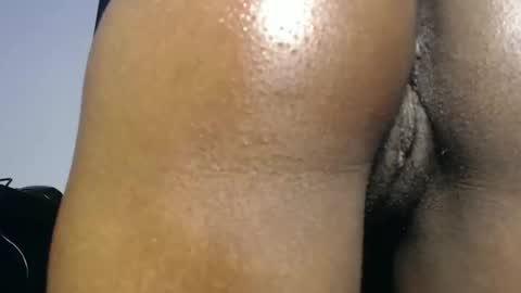 Snapshot of naughty_slimzy chatting on October 21, 5:41 am laura online show from October 21, 5:41 am