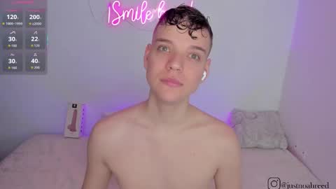 Snapshot of naughty_twink_ chatting on March 25, 8:48 pm Noah online show from March 25, 8:48 pm