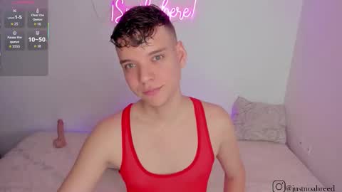 Snapshot of naughty_twink_ chatting on March 26, 9:31 pm Noah online show from March 26, 9:31 pm