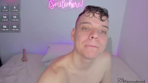 Snapshot of naughty_twink_ chatting on March 28, 9:25 pm Noah online show from March 28, 9:25 pm