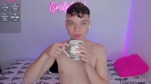 Snapshot of naughty_twink_ chatting on April 15, 12:12 pm Noah online show from April 15, 12:12 pm