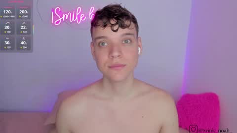 Snapshot of naughty_twink_ chatting on May 6, 4:45 pm Noah online show from May 6, 4:45 pm