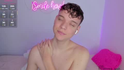 Snapshot of naughty_twink_ chatting on May 21, 4:25 pm Noah online show from May 21, 4:25 pm