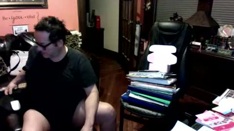 Snapshot of naughtybone chatting on January 1, 9:17 am naughtybone online show from January 1, 9:17 am