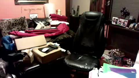 Snapshot of naughtybone chatting on March 16, 5:44 am naughtybone online show from March 16, 5:44 am