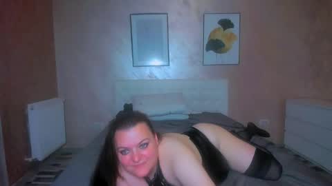 Snapshot of naughtycandy3 chatting on July 23, 7:23 pm SARA online show from July 23, 7:23 pm
