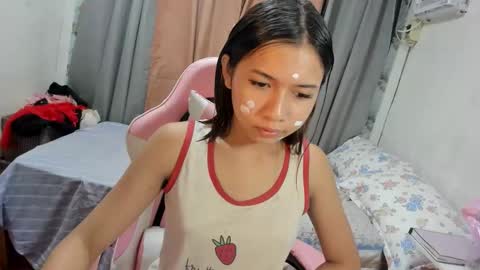 Snapshot of naughtychen18 chatting on November 18, 10:41 am naughtychen18 online show from November 18, 10:41 am