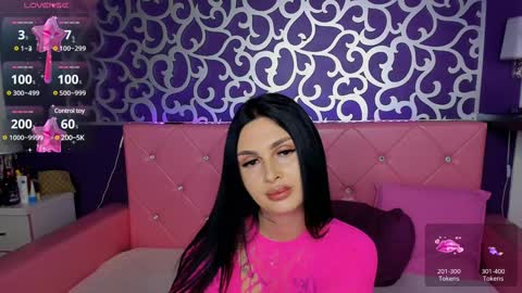 Snapshot of naughtycleo chatting on January 11, 5:31 am cleo online show from January 11, 5:31 am