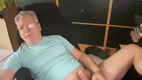 naughtydaddyla online show from March 1, 6:43 pm