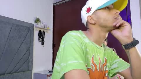 naughtyfusion_os online show from February 22, 12:26 pm