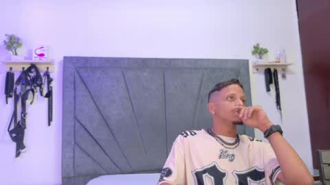 naughtyfusion_os online show from April 9, 12:10 pm