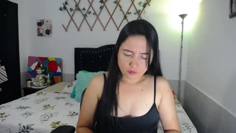 Snapshot of naughtygirl_mmm chatting on May 16, 11:25 pm Valeria online show from May 16, 11:25 pm