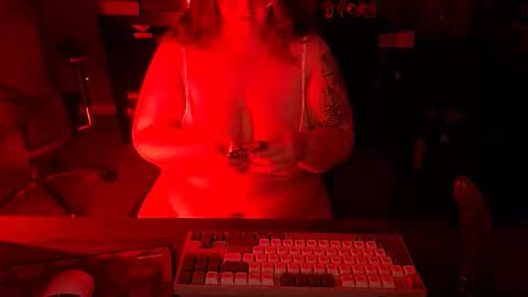Naughty Goddess online show from May 6, 4:41 am