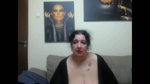 Snapshot of naughtykorin chatting on June 4, 6:03 pm korin online show from June 4, 6:03 pm