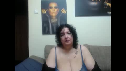 Snapshot of naughtykorin chatting on June 5, 6:35 pm korin online show from June 5, 6:35 pm
