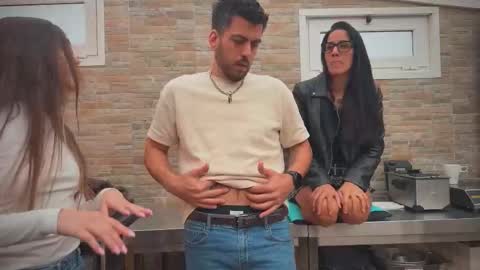 ANDREA STEPH  MIKE online show from October 27, 9:46 am