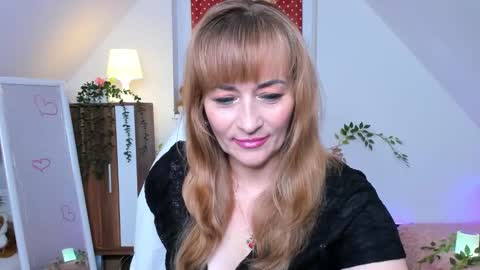 Snapshot of naughtymilane chatting on October 25, 8:25 pm Milana - on air every day except Wednesday from 9 pm to 4 am European time online show from October 25, 8:25 pm